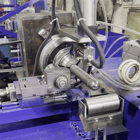 Tube Connection Machine 的图像结果