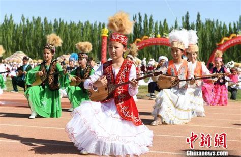 多姿多彩的马背民族——哈萨克族 | 中国国家地理网