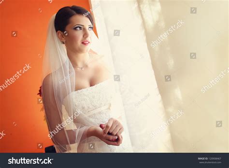 Hot Bride 的图像结果