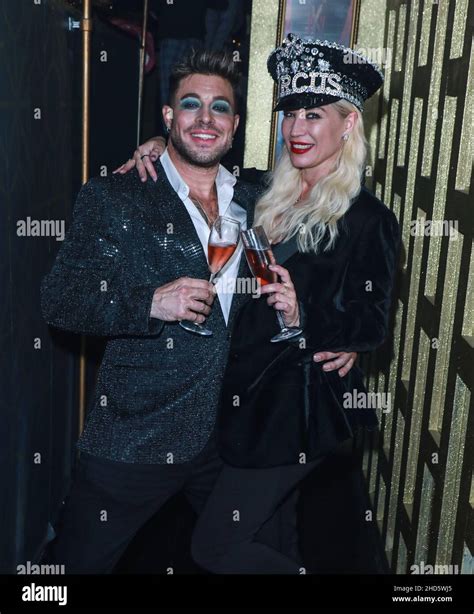 London, UK. 01st Jan, 2022. Duncan James and Denise Van Outen are seen ...