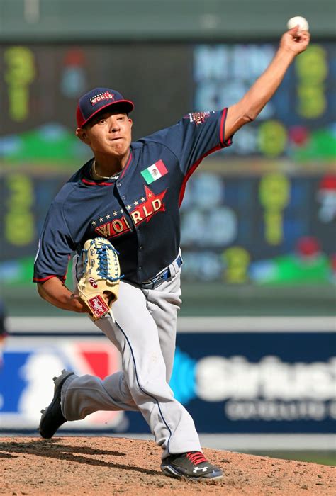 Julio Urias has talent, poise beyond his 19 years – Daily News