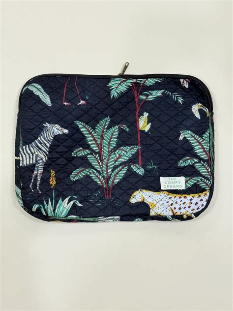 “Tropical Safari Quilted Laptop Sleeve Bag – The Comfy Dreams