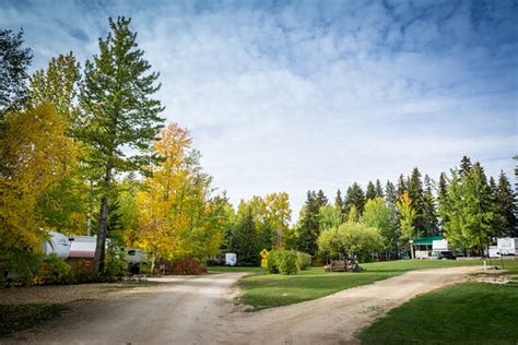 HILAH AYERS WILDERNESS RV PARK (Wetaskiwin, Alberta) - Campground ...