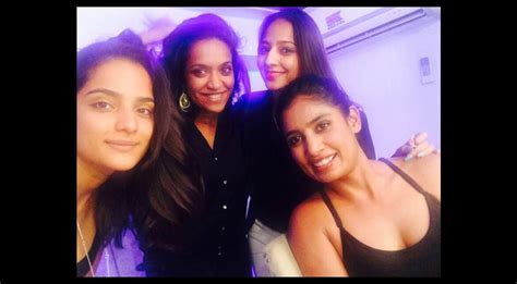 Mithali Raj posts picture, gets trolled, troll gets taste of same ...