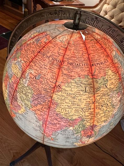 Lighted Globe 的图像结果