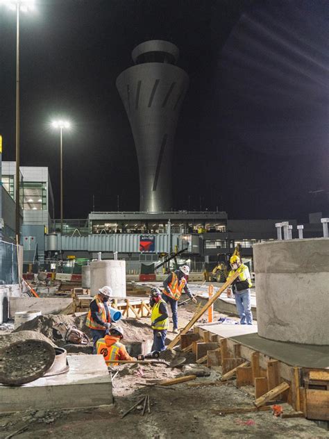Anvil Builders Inc. on LinkedIn: Laying pipe overnight at SFO. www ...