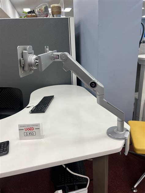 Lock Humanscale Dual Monitor Arms 的图像结果