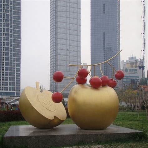 仿真不锈钢苹果雕塑 -宏通雕塑