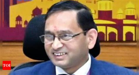 New Cgm Ofsbi Lko Div Takes Charge | Lucknow News - Times of India