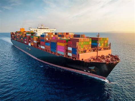 Sea Career India : Merchant Navy, Job, Courses, Eligibility, Info