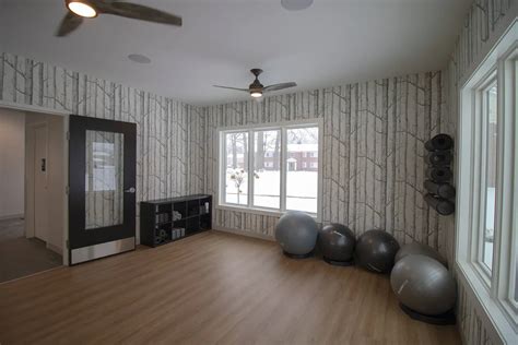 The Flats at Douglas - Toledo, OH 43606 | ApartmentGuide.com