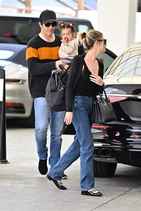 Celeb Snaps: Hailey Bieber, Kendall Jenner, Daniel Craig, Ben Affleck ...