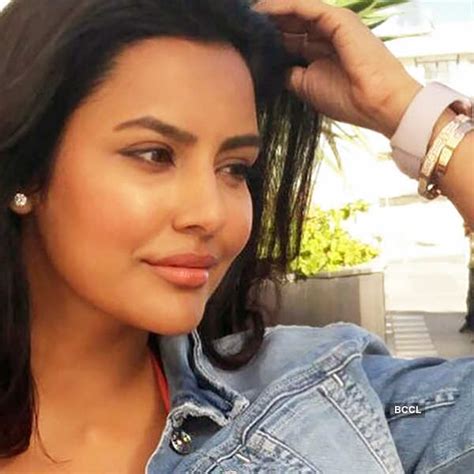 Priya Anand gets brutally trolled, haters blame her for Sridevi’s ...