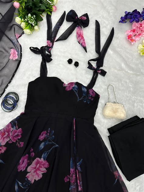 Gorgeous Anarkali– Label Manali