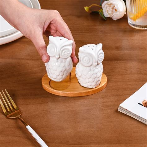 Night Owl Salt And Pepper Shakers With Wooden Tray Online - Premium ...