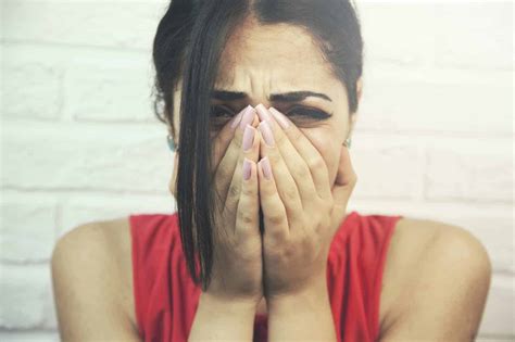 Research Reveals 7 Signs of A Nervous Breakdown To Never Ignore