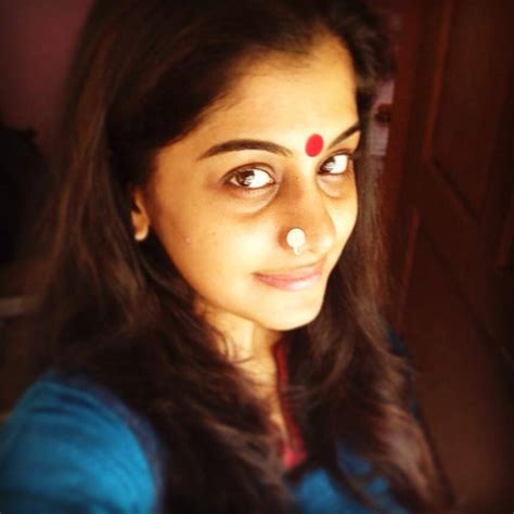 Meera Nandan and Her Selfie Craze - Photos,Images,Gallery - 7880