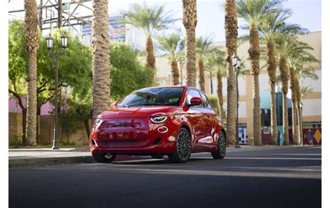 Fiat 500e won its first American award: 2024 Urban Green Car of the ...