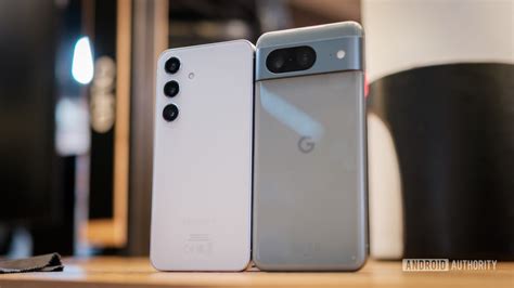 Lens Showdown: Samsung S24 vs. Google Pixel 8 - Cashify