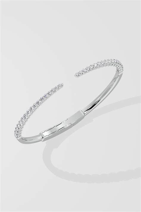 Open Stack Oval Bangle – House of Quadri