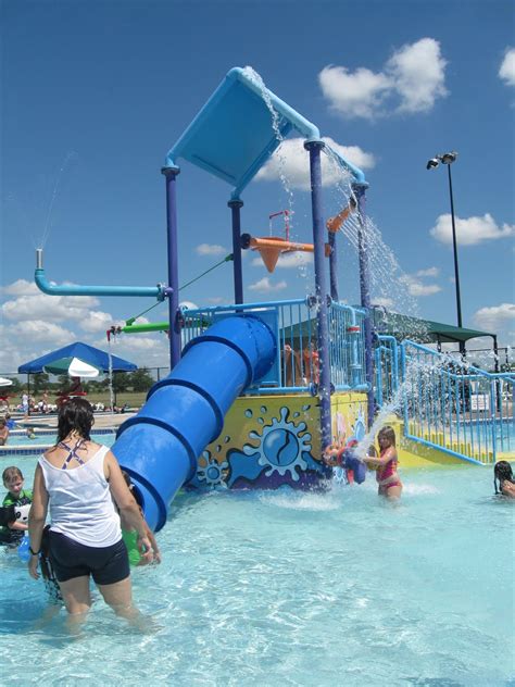 Crazy May Days: Rockin' River