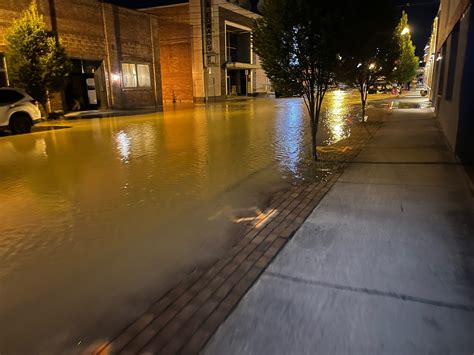 Apparent water line break floods downtown Kingsport street | WJHL | Tri-Cities News & Weather