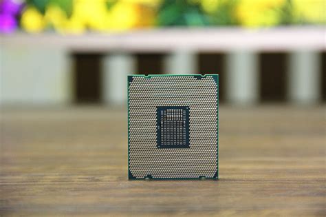 Intel 14nm i7-8565U现身：15W低功耗能跑4.6GHz-Intel,14nm,i7-8565U,15W,低功耗 ...