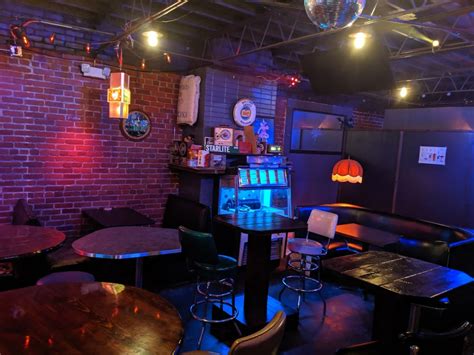 The Starlite Bar - Cocktail Bar Restaurant in Tulsa, OK | The Vendry