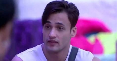 Even After Hurling Abuses And Getting Violent, Sidharth Shukla Is Still ...