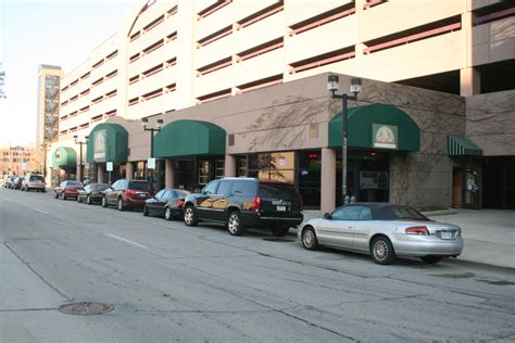 4th and Highland Parking Garage » Urban Milwaukee
