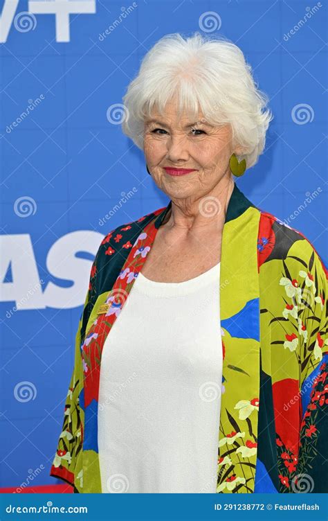 Annette Badland editorial photography. Image of popular - 291238772