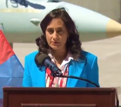 Canada : भारतवंशी अनिता आनंद ने खुद को प्रधानमंत्री पद की दौड़ से किया ...