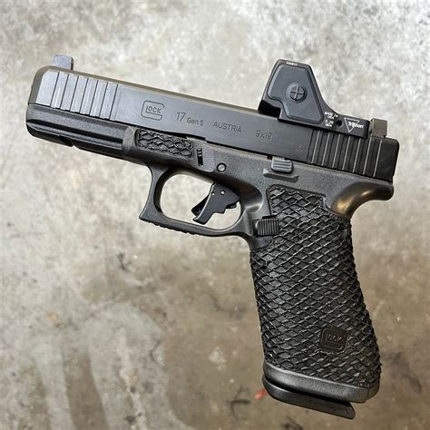 Duty Series GLOCK 17 gen 5 with Trijicon RMR HD, GLOCK Performance/Apex ...