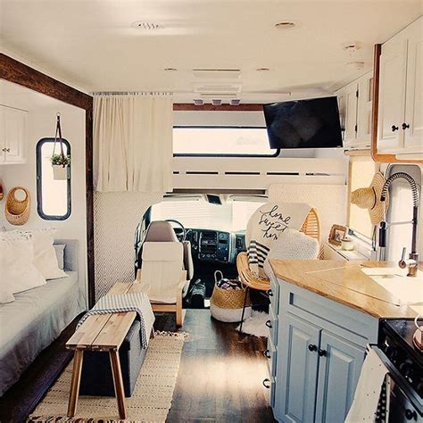 15 Comfortable RV Trailer Ideas To Make Your Vacation More Enjoyable ...