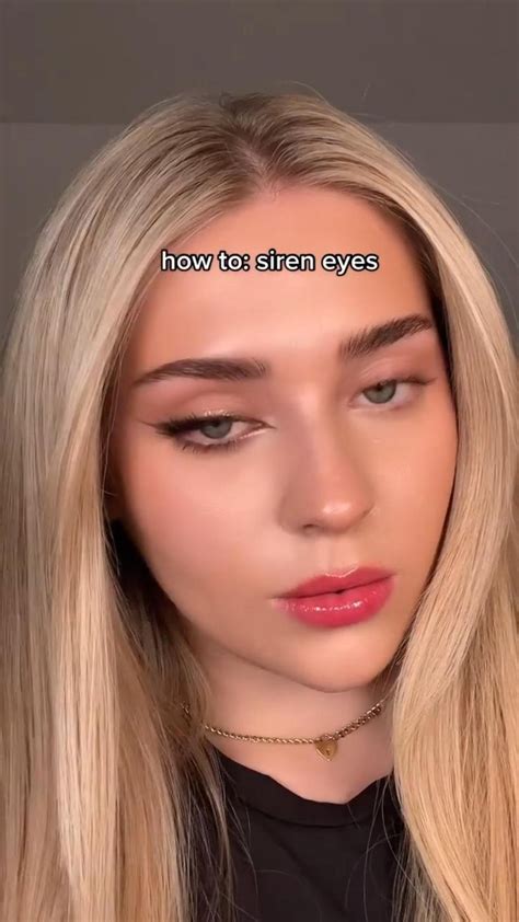 Rezultat imagine pentru Beautiful Eye Makeup Tutorial