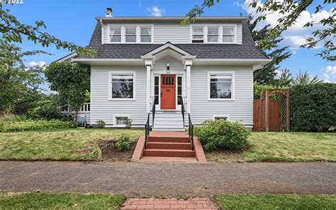 Dutch Colonial Style