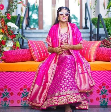 Trend Alert: साड़ी ही नहीं, फेस्टिव सीजन में ट्राई करें Banarasi ...