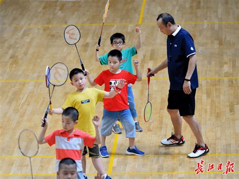 武汉大学：学生夫妻可合宿！为何是两张单人床？学校回应_澎湃号·媒体_澎湃新闻-The Paper