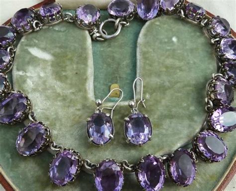 Wear Amethyst Gemstone To Improve Love Life, Depression | Herzindagi