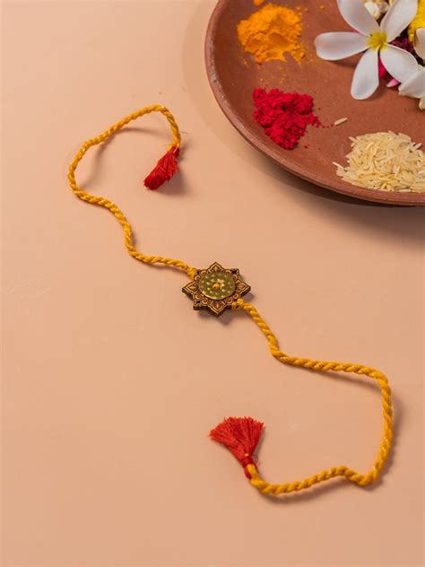 Mandala Wooden Rakhi – Craftroots