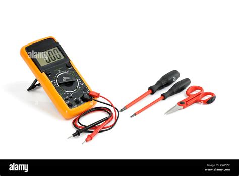 Using a Multimeter On Power Tools 的图像结果