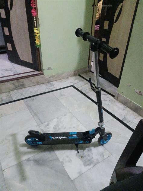 myhoodwink® Foldable 2 Wheeler Skating Kick Cycle Scooter for Kids with ...