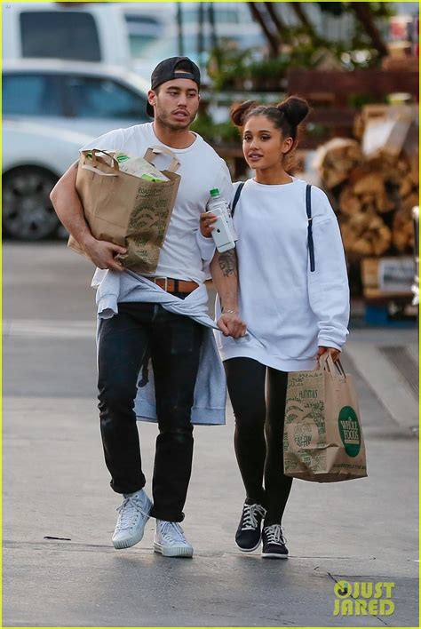 Ariana Grande Holds Hands with Boyfriend Ricky Alvarez at Whole Foods ...