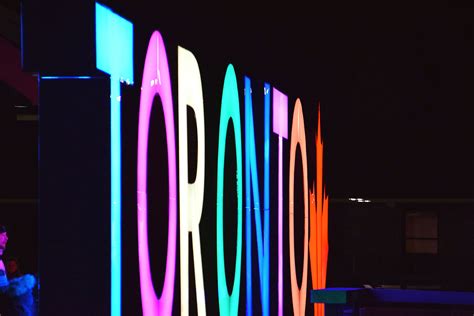 Technology Neon Sign 的图像结果