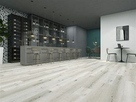 Driftwood Stain - Seamless LVP Plank Flooring for Homes | Responsive
