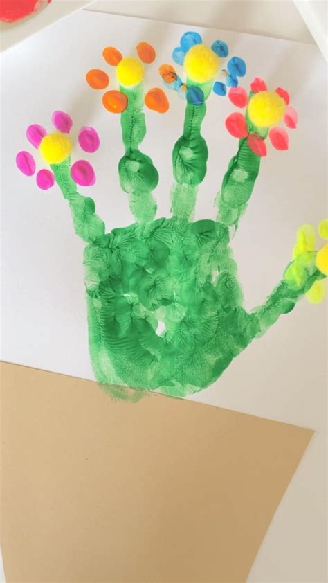Handprint flower craft – Artofit