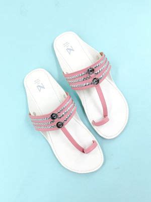 Buy The Madras Trunk White Pink Haiku Ruhi Braided Flat Kolhapuri (EURO ...