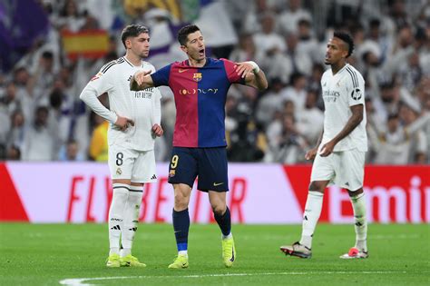 Real Madrid star praises Barcelona for performance in Clásico rout ...