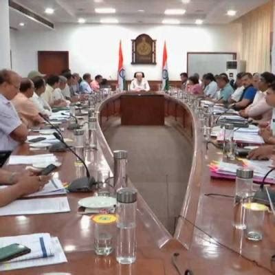 Monitoring Rs 1 billion project progress through HPMS portal