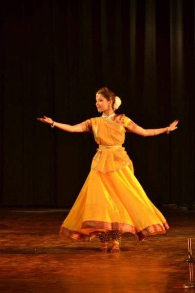 Kathak Dance Costumes Manufacturer, Supplier from Delhi
